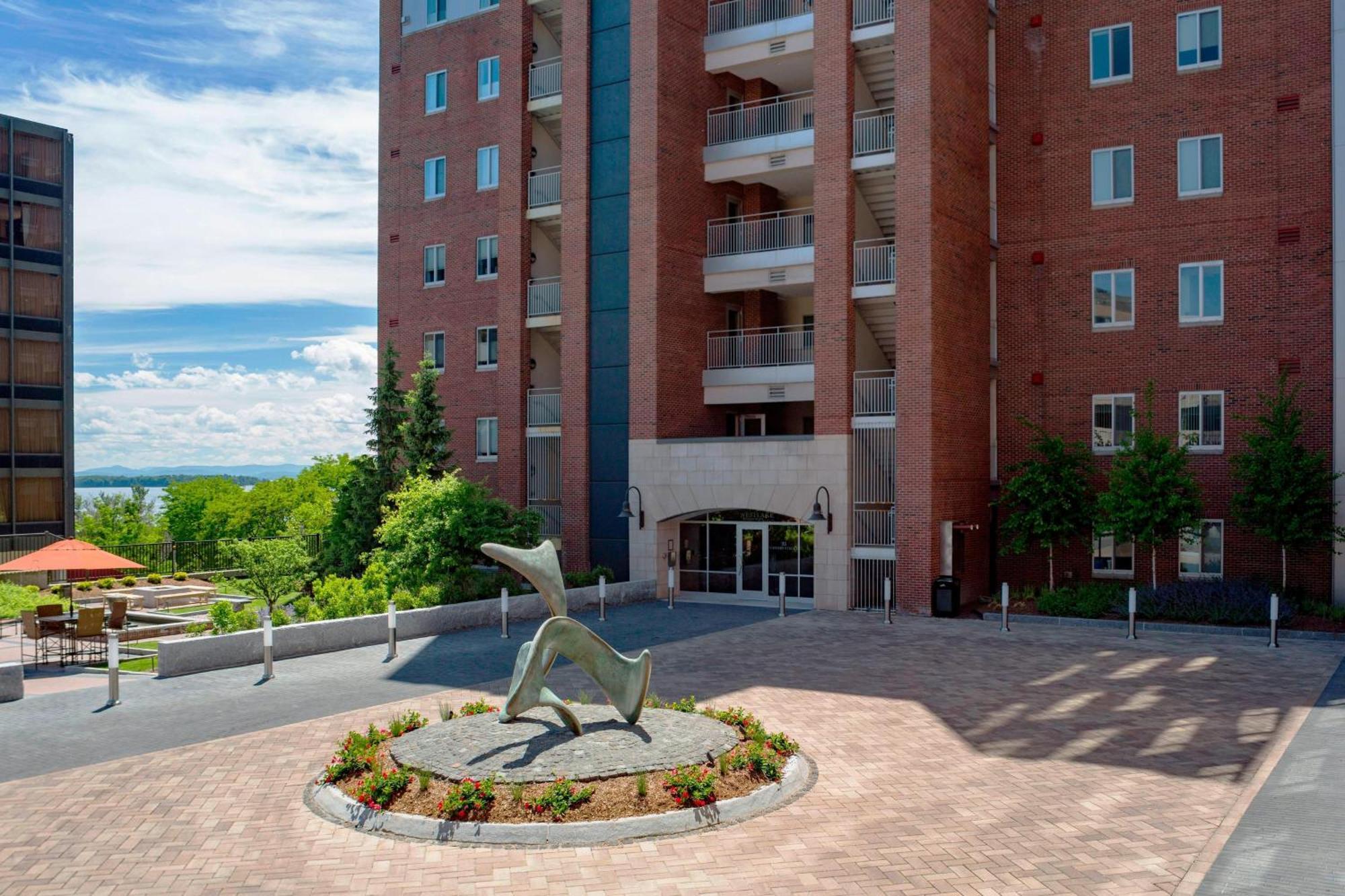 Hotel Courtyard Burlington Harbor Extérieur photo